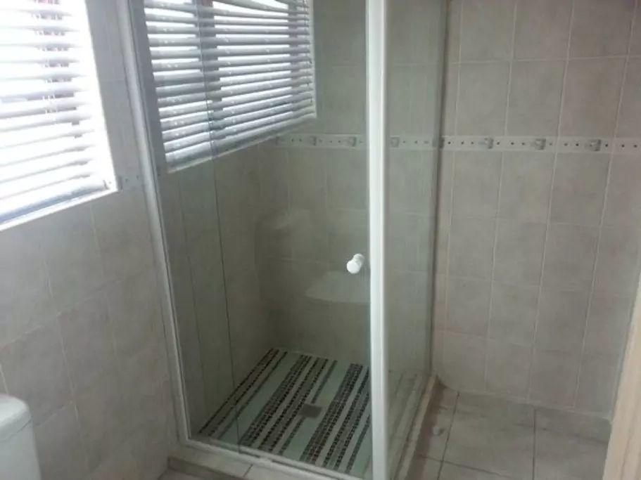 Spacious Garden Cottage Йоханесбург Екстериор снимка